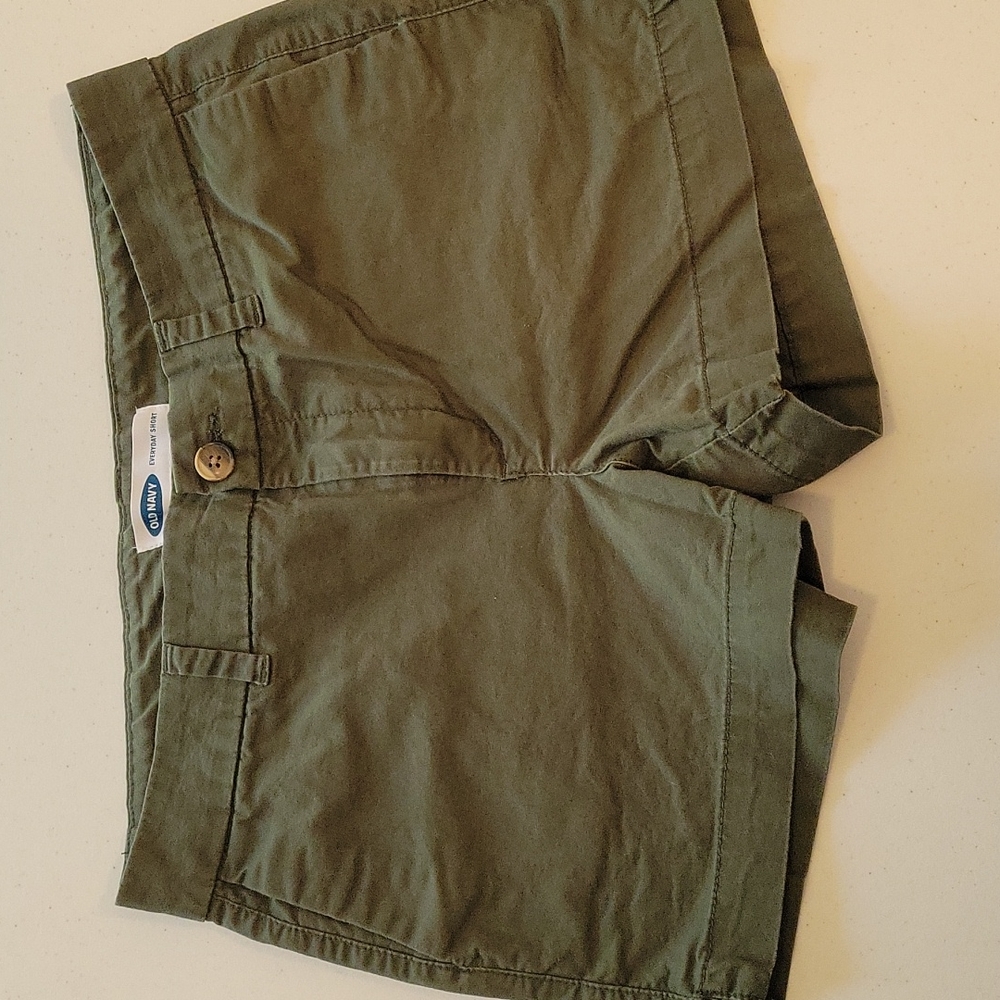 Old Navy Everyday Short 8